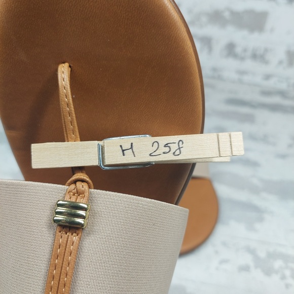 NEW Italian Shoemakers Brown Tan Casual Thong Flat Summer Sandals H258 - Picture 13 of 13